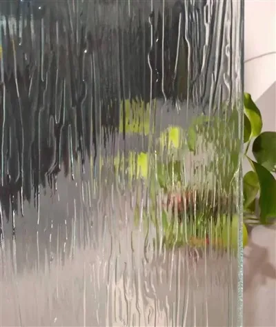 Vetro con motivo trasparente